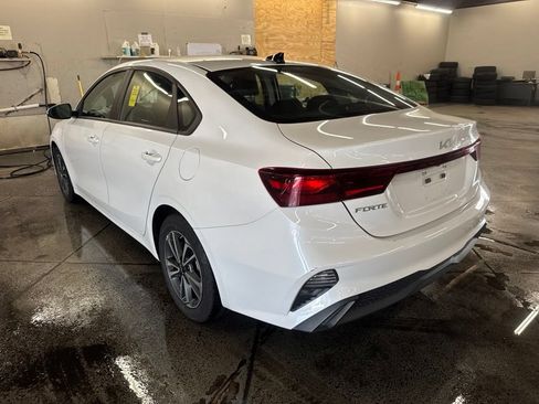 Used 2024 Kia Forte LXS FWD image 4