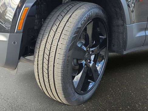 New 2026 Land Rover Defender 110 S image 33