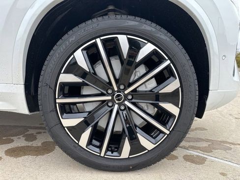 New 2026 Volvo XC90 B6 Ultra image 9