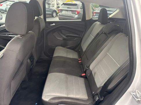 Used 2014 Ford Escape SE w/ Equipment Group 201A FWD image 16
