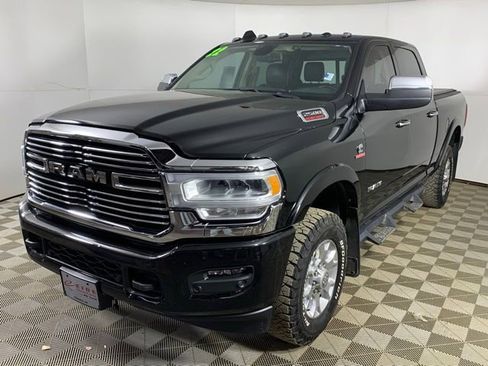 Used 2022 RAM 2500 Laramie AWD/4WD image 2