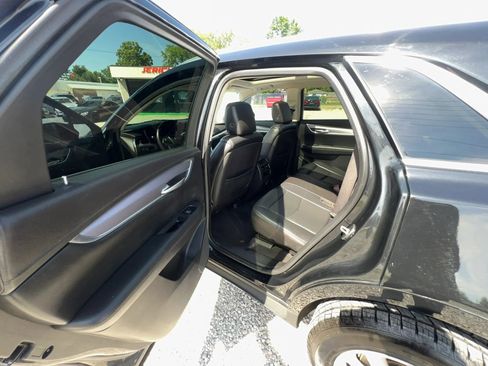 Used 2017 Cadillac XT5 Luxury w/ Driver Awareness Package FWD image 13