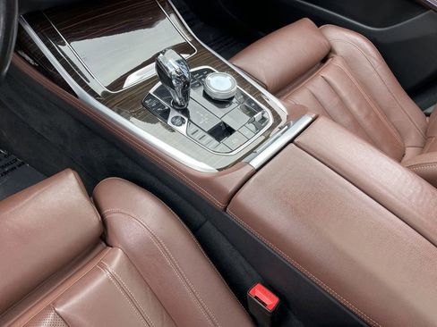 Used 2022 BMW X7 xDrive40i w/ Parking Assistance Package image 22