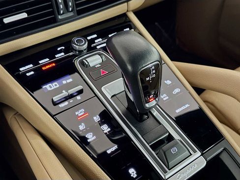 Used 2023 Porsche Cayenne image 38