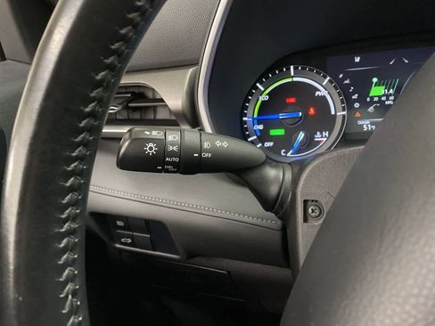 Used 2021 Toyota Highlander XLE image 23