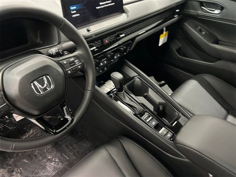 New 2025 Honda Accord EX-L image 11