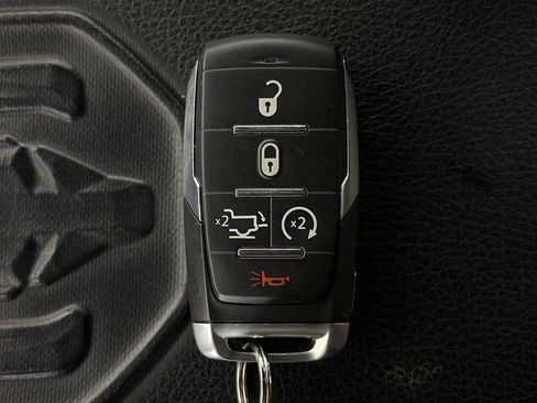 Used 2023 RAM 1500 Laramie AWD/4WD image 33