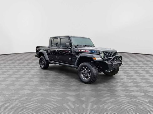 Used 2020 Jeep Gladiator Sport w/ Quick Order Package 24S image 2