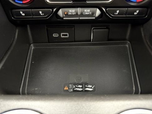 Used 2022 Chevrolet Tahoe Z71 w/ Luxury Package image 41