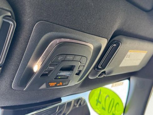 Used 2024 Toyota Corolla SE w/ SE Package image 24