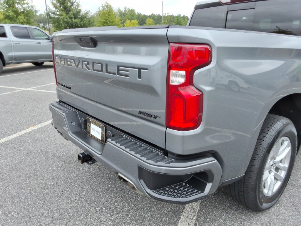 Certified 2022 Chevrolet Silverado 1500 RST AWD/4WD image 16