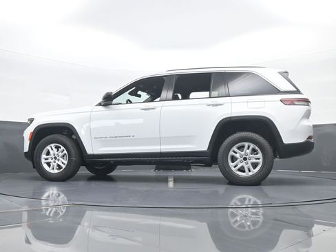 Used 2025 Jeep Grand Cherokee Laredo image 51
