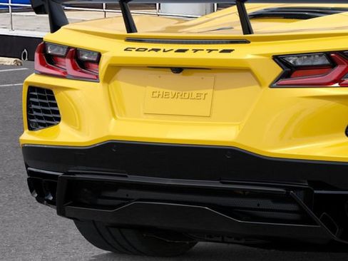 New 2027 Chevrolet Corvette Stingray Convertible w/ Z51 Performance Package RWD image 14