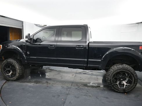 Used 2021 Ford F250 Lariat w/ Lariat Ultimate Package image 10