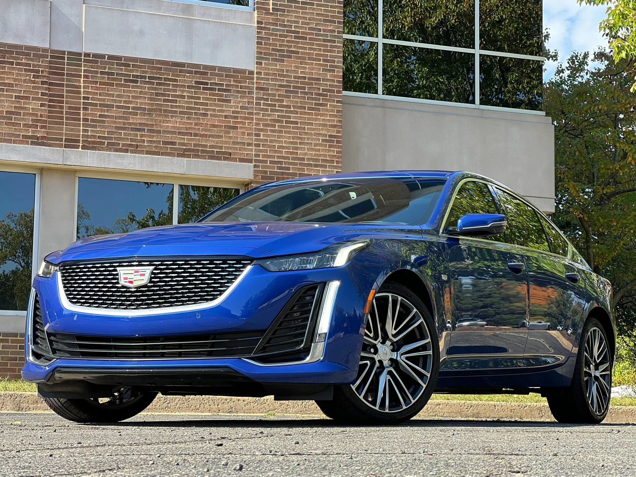 Used 2023 Cadillac CT5 Luxury AWD/4WD image 9
