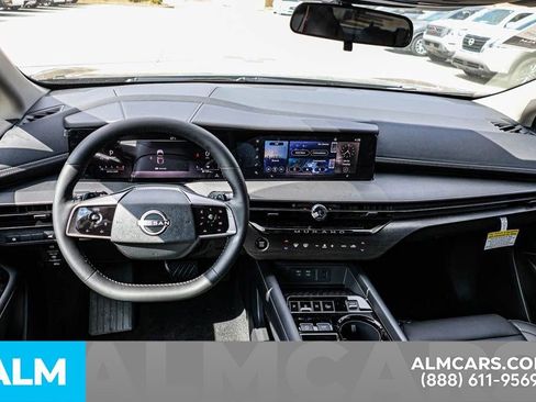 Certified 2025 Nissan Murano SV image 30