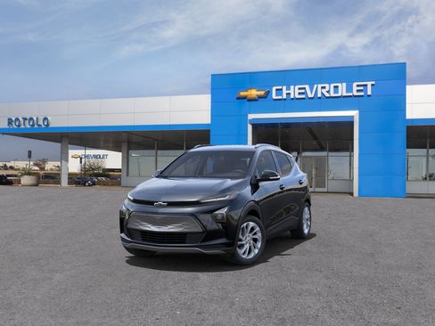 New 2023 Chevrolet Bolt EUV LT w/ Driver Confidence Package image 8
