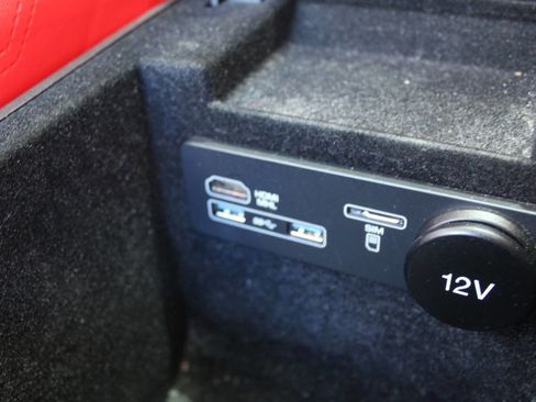 Used 2018 Jaguar XE Prestige AWD/4WD image 18