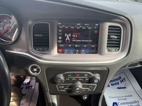 Used 2022 Dodge Charger SXT image 22