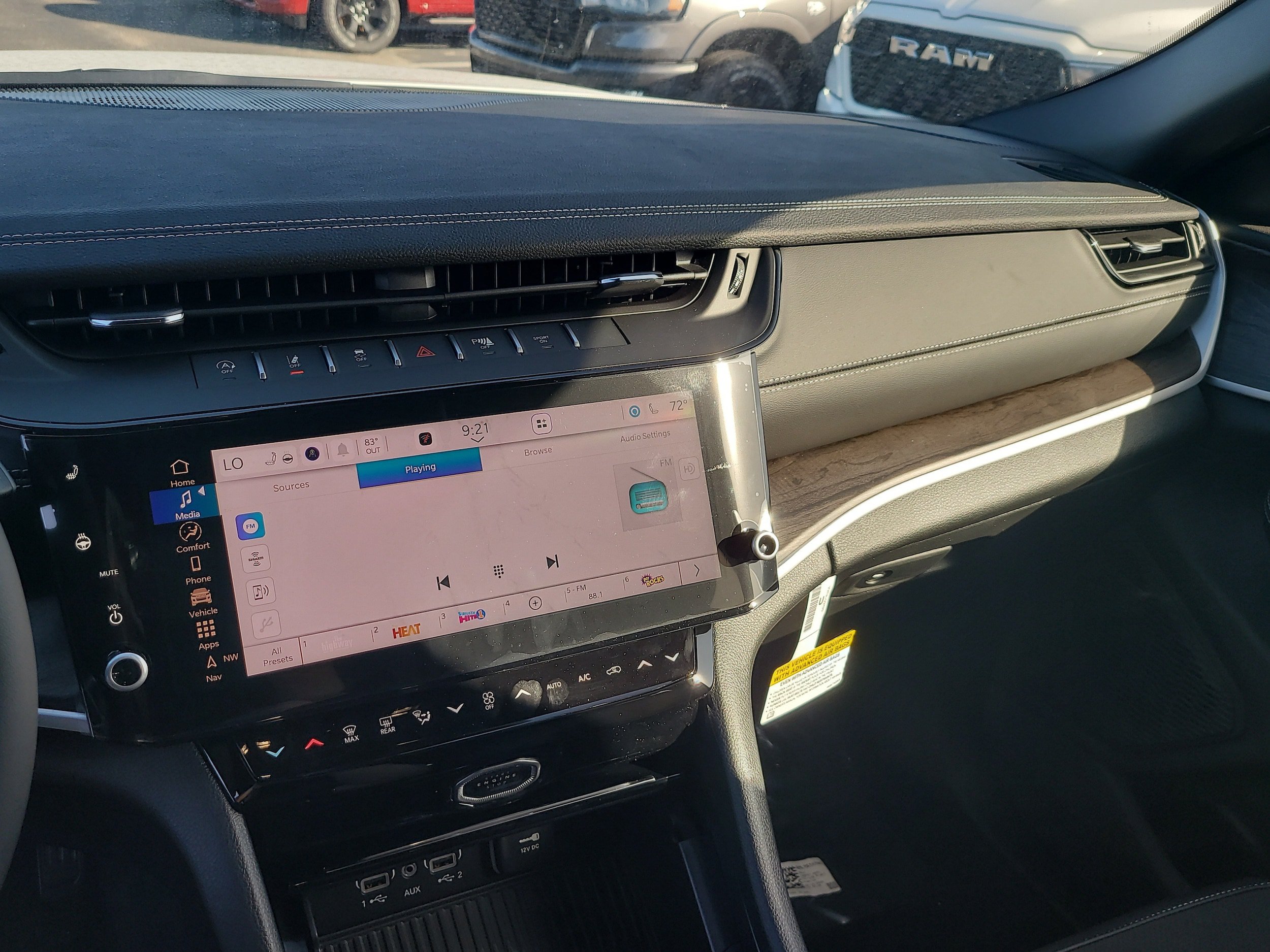 New 2027 Jeep Grand Cherokee Altitude RWD image 16