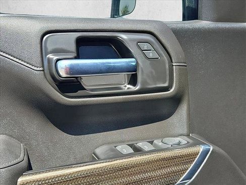 Used 2022 Chevrolet Silverado 1500 LT Trail Boss w/ Bed Protection Package AWD/4WD image 12