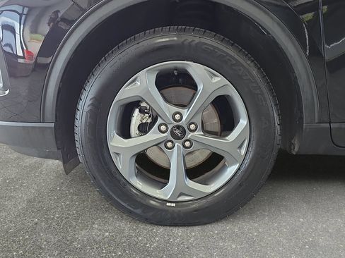 Certified 2025 Ford Escape ST-Line Select AWD/4WD image 29