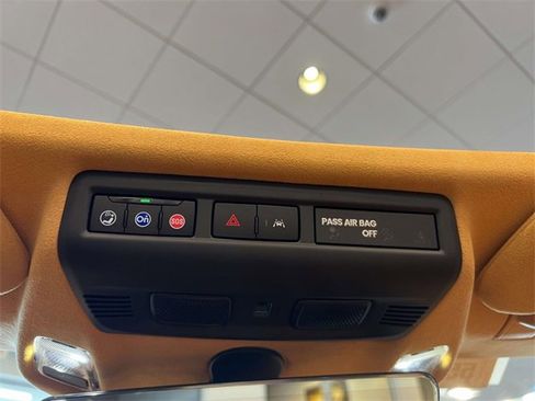 Used 2025 Chevrolet Corvette Stingray Premium Conv w/ Battery Protection Package image 27