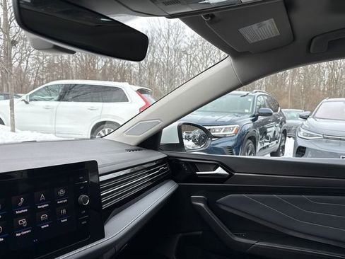 Certified 2025 Volkswagen Jetta SEL image 23