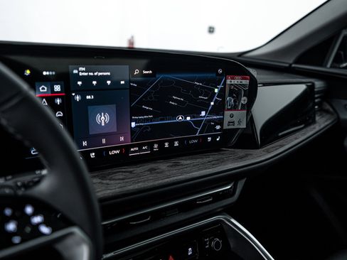 New 2025 Audi Q5 Premium Plus image 12