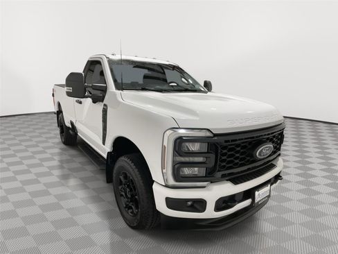 Used 2025 Ford F250 XL w/ STX Appearance Package image 5