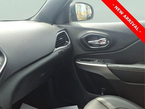 Used 2021 Jeep Cherokee Latitude Lux 80th Anniv w/ Quick Order Package 26U 80TH image 20