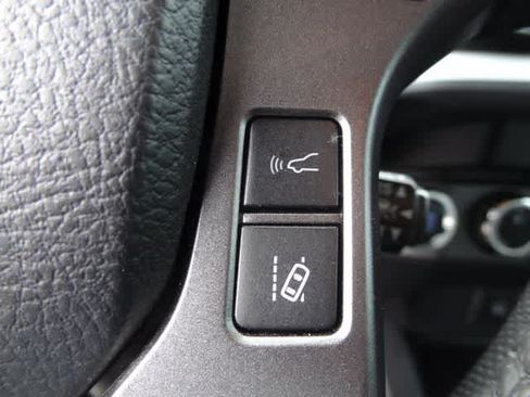 Used 2023 Toyota Tacoma TRD Sport AWD/4WD image 21