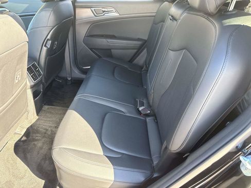 Used 2023 Kia Sportage EX w/ EX Premium Package image 13