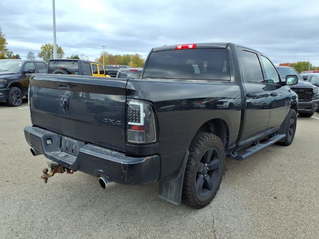 Used 2017 RAM 1500 Express w/ Black Ram 1500 Express Group AWD/4WD image 4