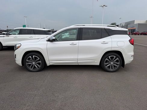 Used 2020 GMC Terrain Denali w/ GMC Pro Grade Package AWD/4WD image 8