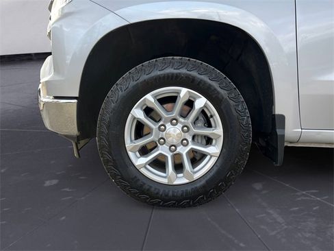 Used 2022 Chevrolet Silverado 1500 LT image 14