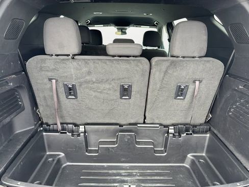 Used 2024 Chevrolet Traverse LS FWD image 22