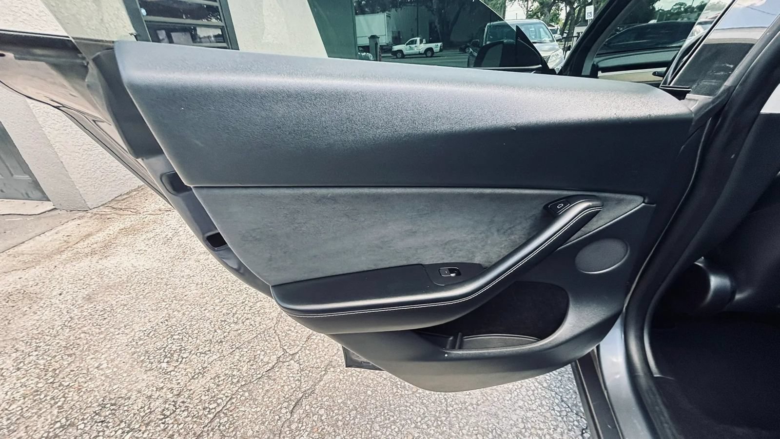 Used 2023 Tesla Model Y Long Range AWD/4WD image 12