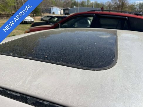 Used 2011 Lincoln MKZ Hybrid image 10