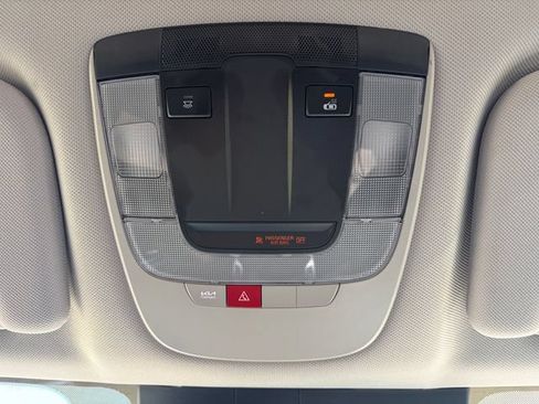 Certified 2025 Kia Sorento S FWD image 27