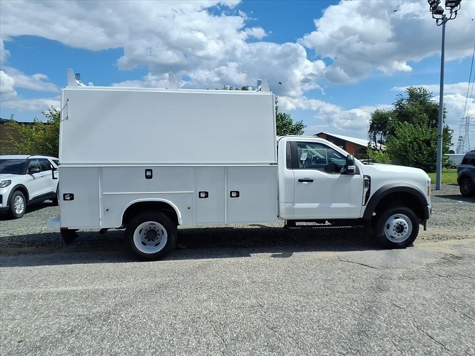 New 2024 Ford F550 4x4 Regular Cab Super Duty image 5