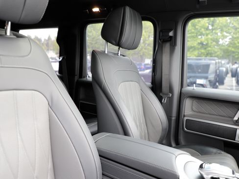 Used 2024 Mercedes-Benz G 550 image 10