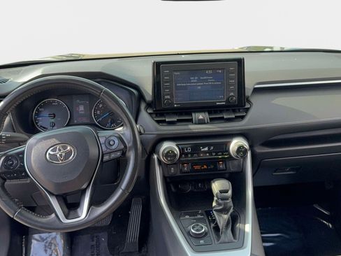 Certified 2022 Toyota RAV4 XLE w/ Convenience Package AWD/4WD image 13