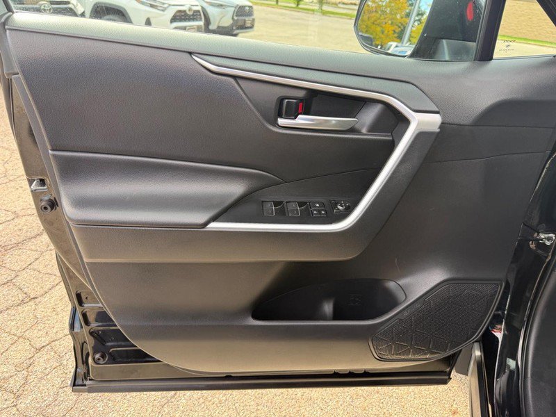 Used 2022 Toyota RAV4 XLE w/ Convenience Package AWD/4WD image 19