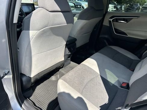 Used 2020 Toyota RAV4 XLE w/ Convenience Package FWD image 19
