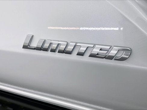 New 2026 Toyota 4Runner Limited AWD/4WD image 17