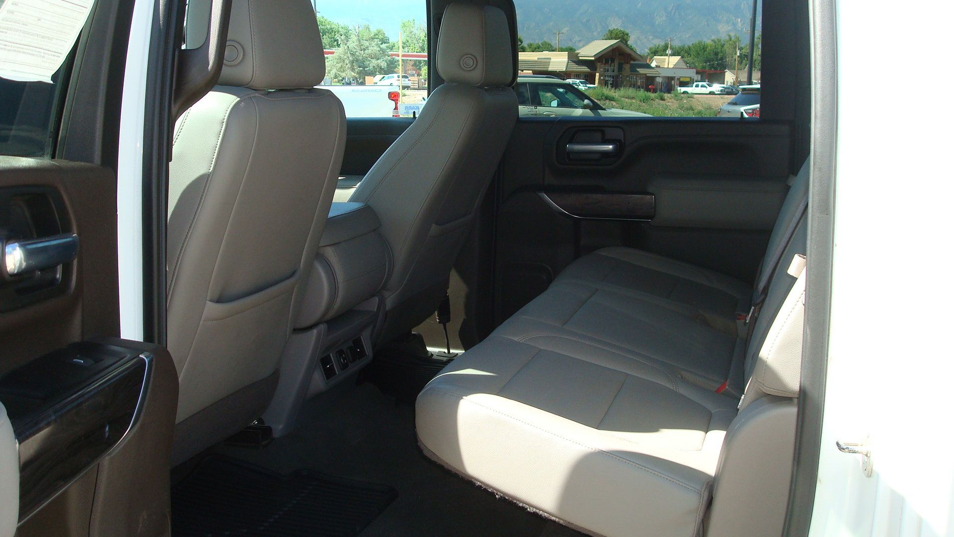 Used 2020 Chevrolet Silverado 3500 LTZ AWD/4WD image 7