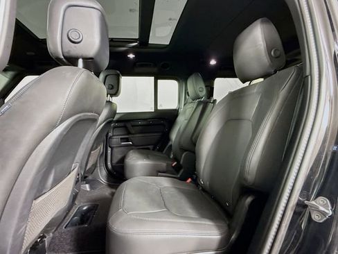 Certified 2025 Land Rover Defender 130 X-Dynamic SE AWD/4WD image 14