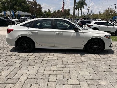 Used 2023 Honda Civic Sport image 14