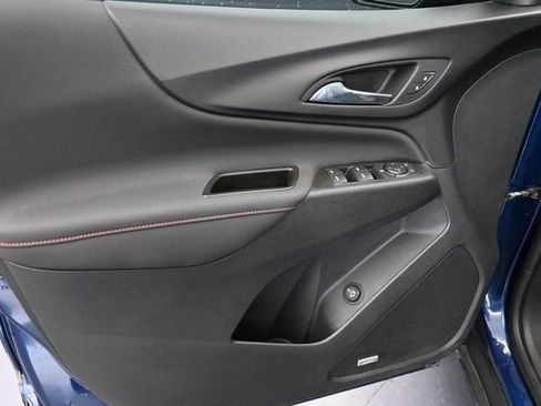 Used 2022 Chevrolet Equinox RS w/ RS Leather Package FWD image 25